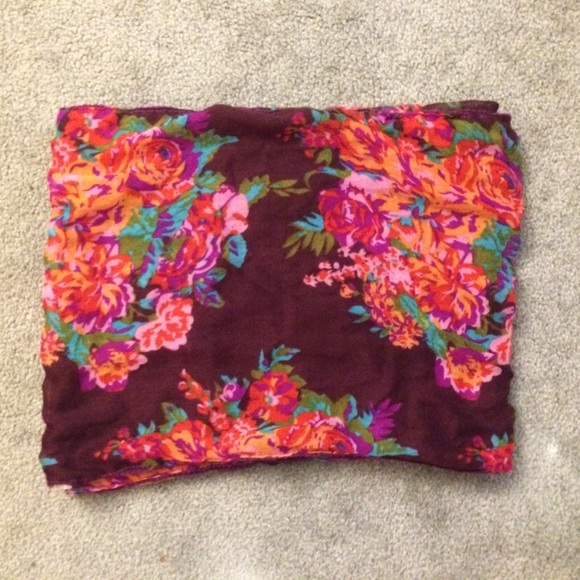 Target reversible scarf - Picture 4 of 5